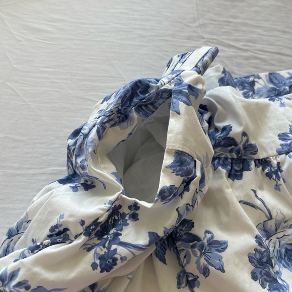 Abercrombie and Fitch skirt 🤍 - Picture 4 of 5